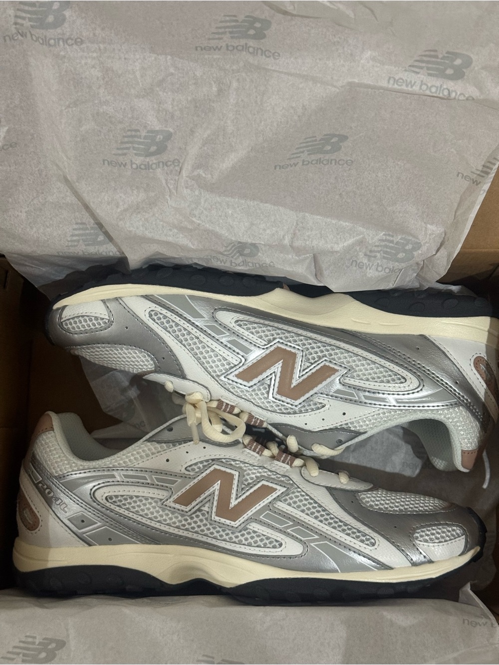 New Balance Metallic Silver, Beige and Cream Athletic Sneakers Women’s size 9